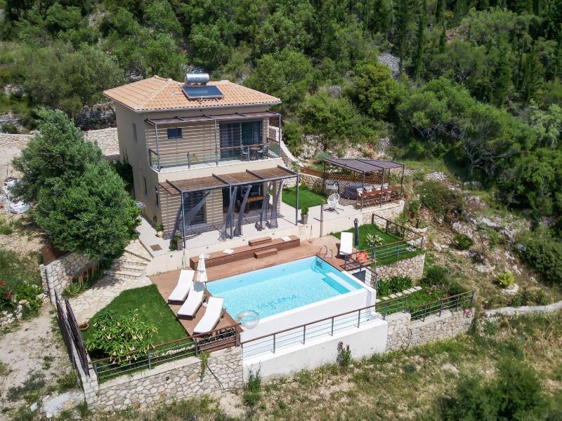 Two-Bedroom Villa image 3