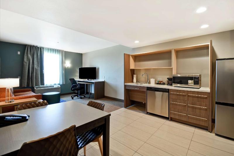 King Suite with Roll-In Shower - Mobility Accessible/Non-Smoking image 1