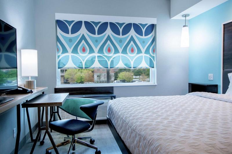 King Room image 4