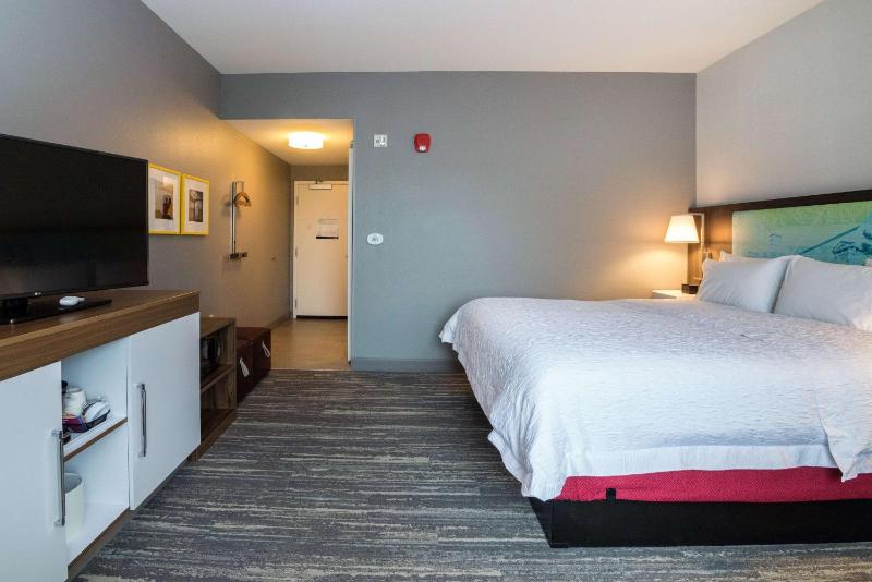 King Room - Mobility/Hearing Accessible image 1