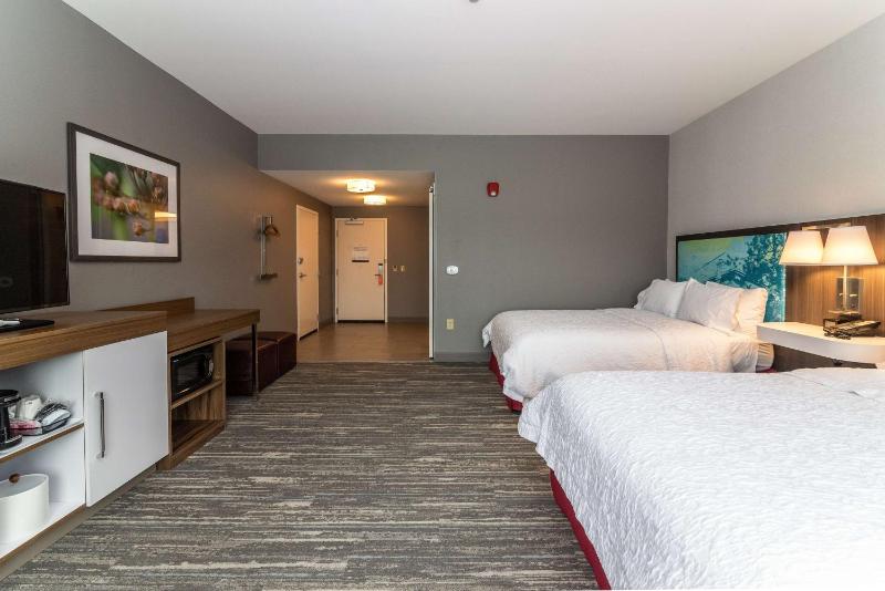 Queen Room with Bath Tub - Mobility Access/Non-Smoking image 1