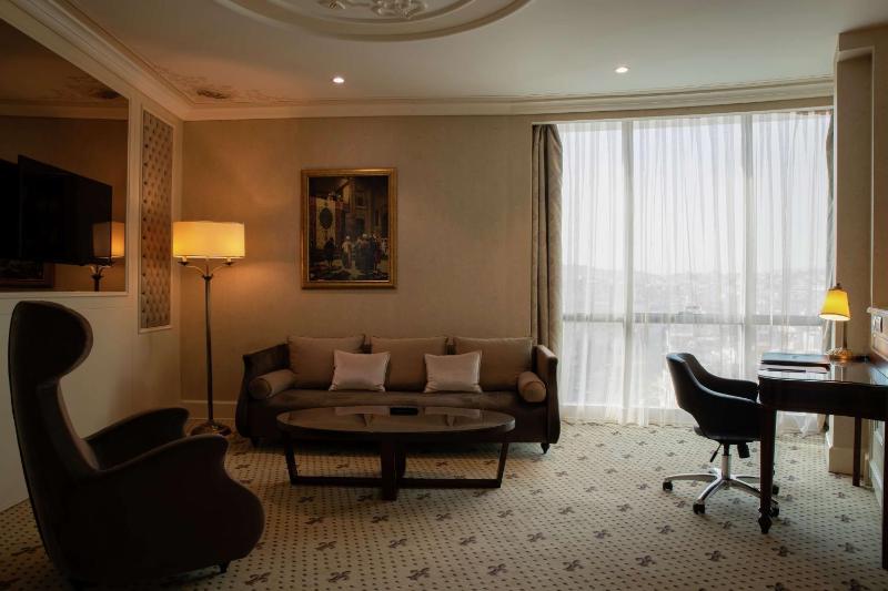 Junior Suite image 3