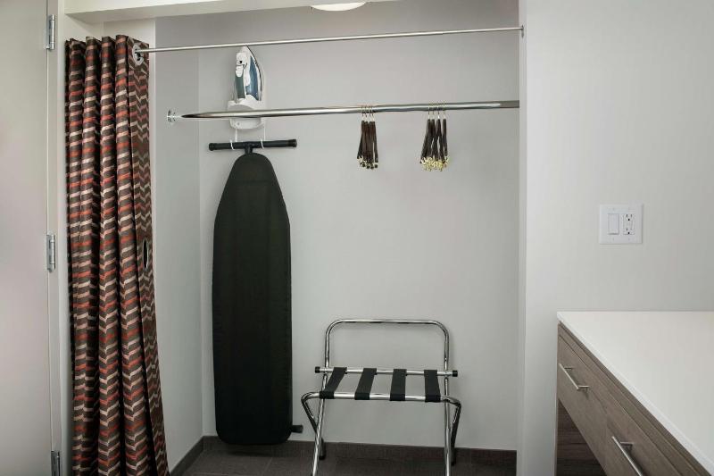 Queen Studio with Two Queen Beds - Non-Smoking