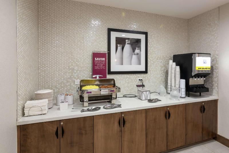 Hampton by Hilton Dallas East - image 46