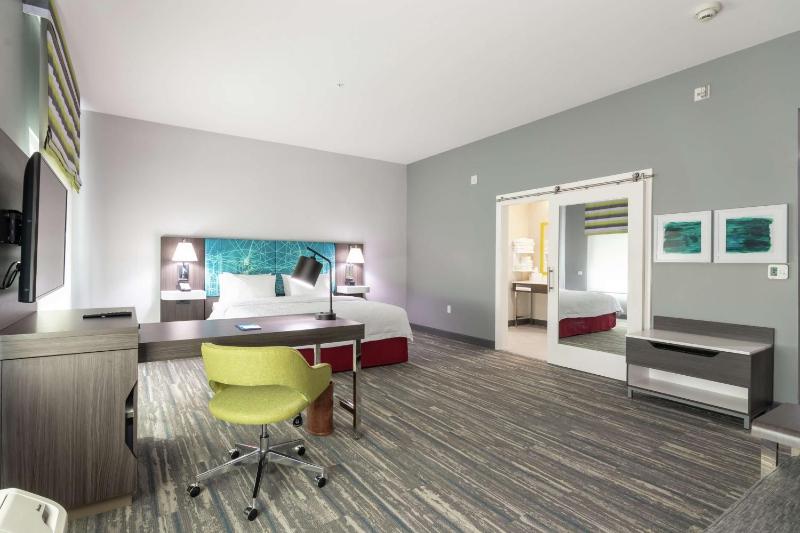 Hampton by Hilton Dallas East - image 30