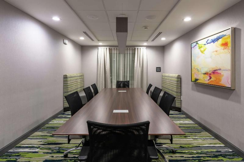 Hampton by Hilton Dallas East - image 49