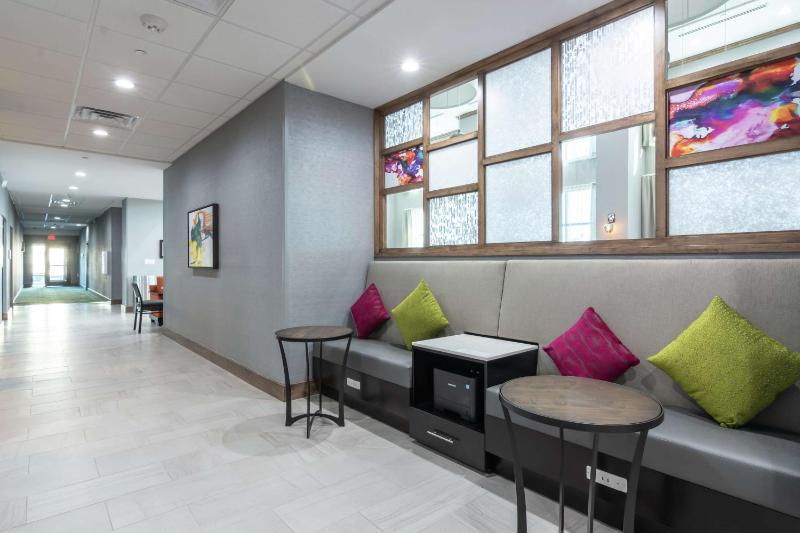 Hampton by Hilton Dallas East - image 16
