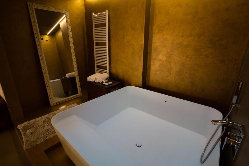 Junior Suite image 2