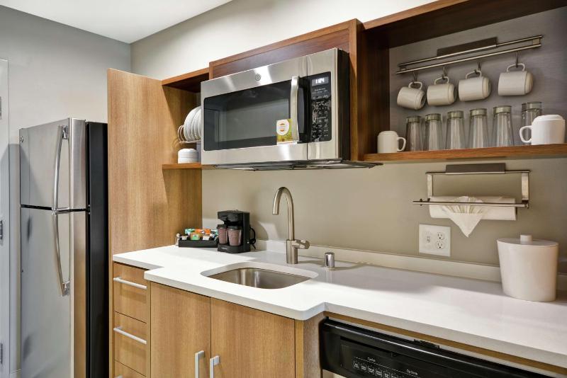 King Studio Suite - Non-Smoking image 3