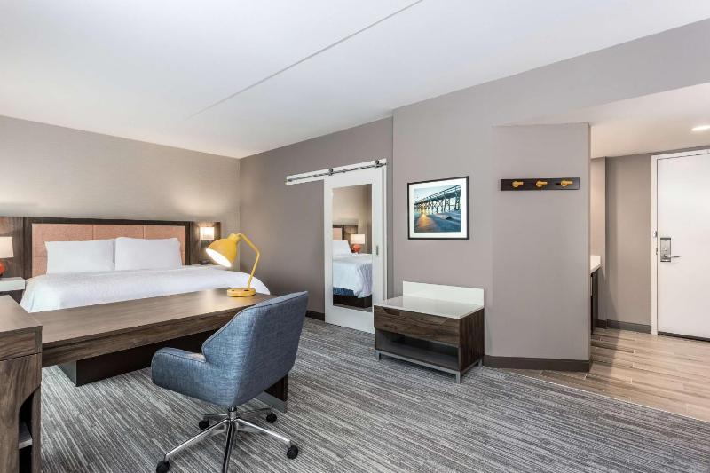 King Studio Suite - Non Smoking image 3