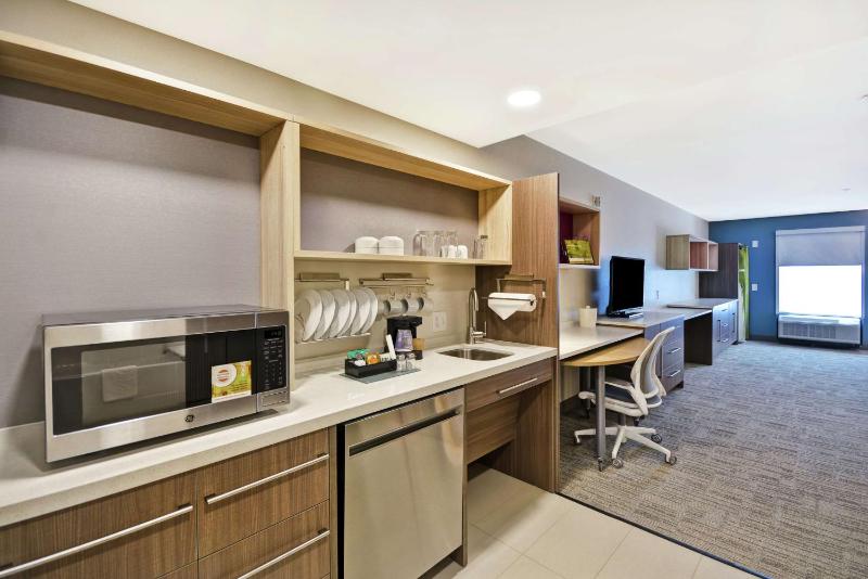 King Studio Suite - Hearing Access/Non-Smoking image 1