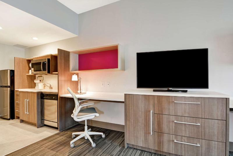 One-Bedroom King Suite - Non-Smoking image 3