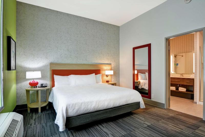 One-Bedroom King Suite - Non-Smoking image 2