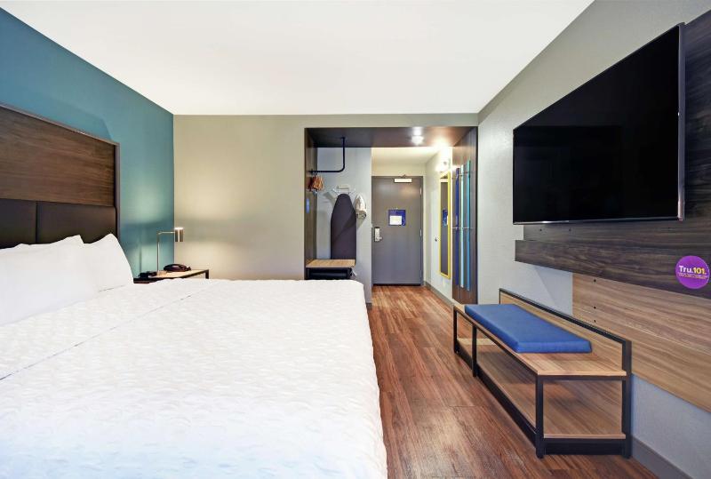 King Room image 4