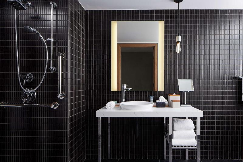 King Room - Mobility Access image 3