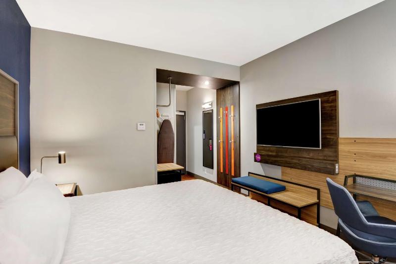 King Room image 1