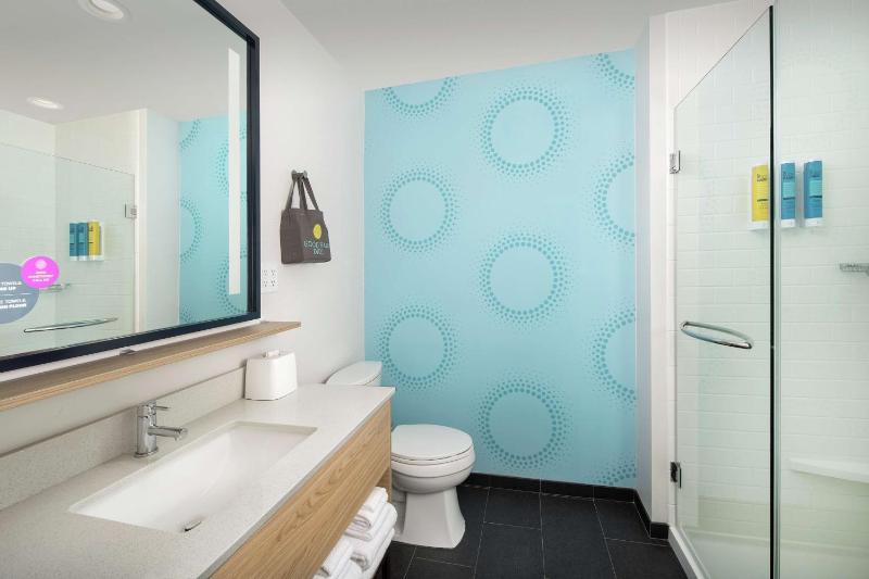 King Room - Hearing Access image 2