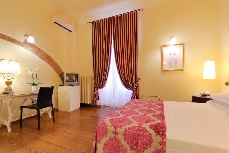 Triple Room image 4