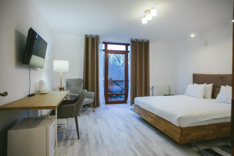 Deluxe Double Room image 3
