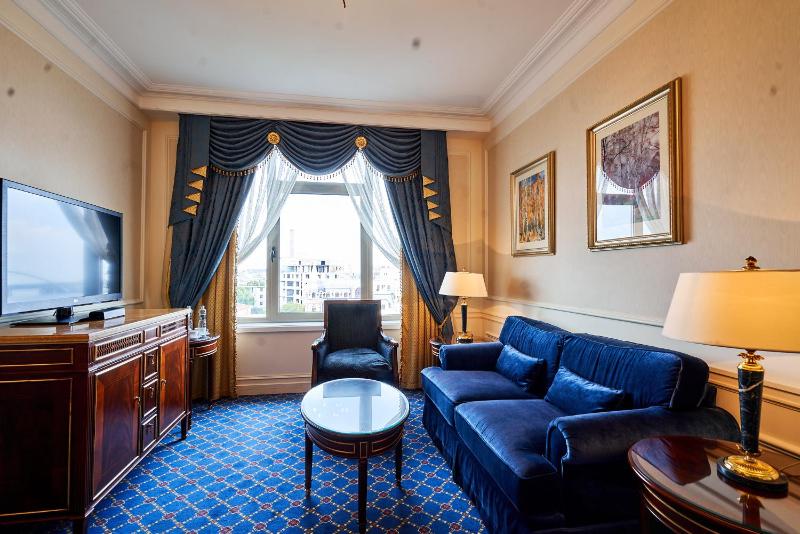 Junior Suite King image 1