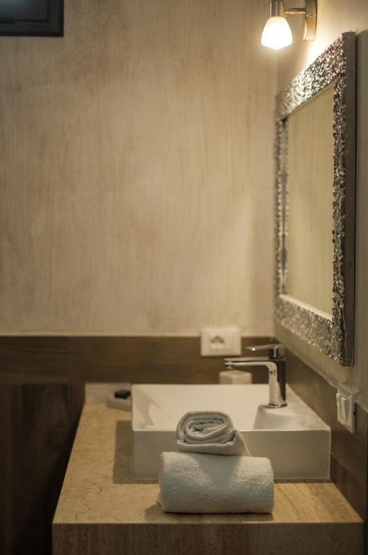 Superior Triple Room image 2