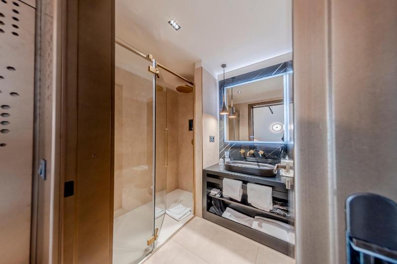 Superior Double Room image 2