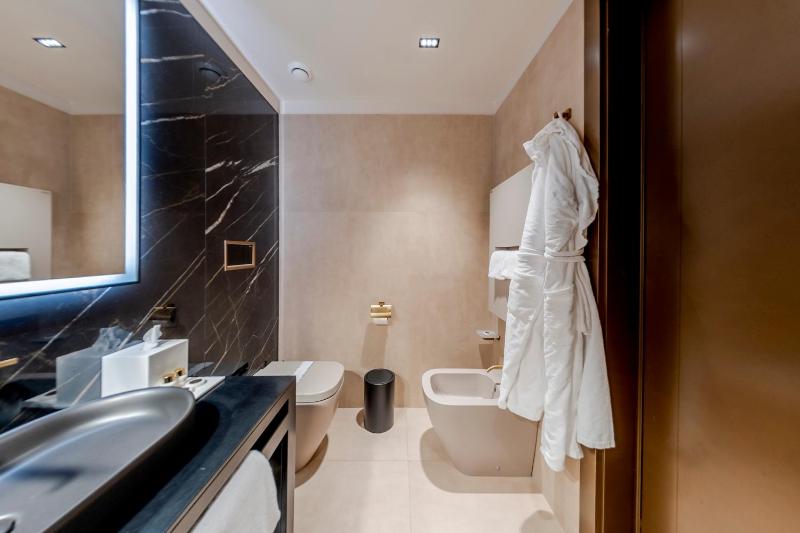 Superior Double Room image 4