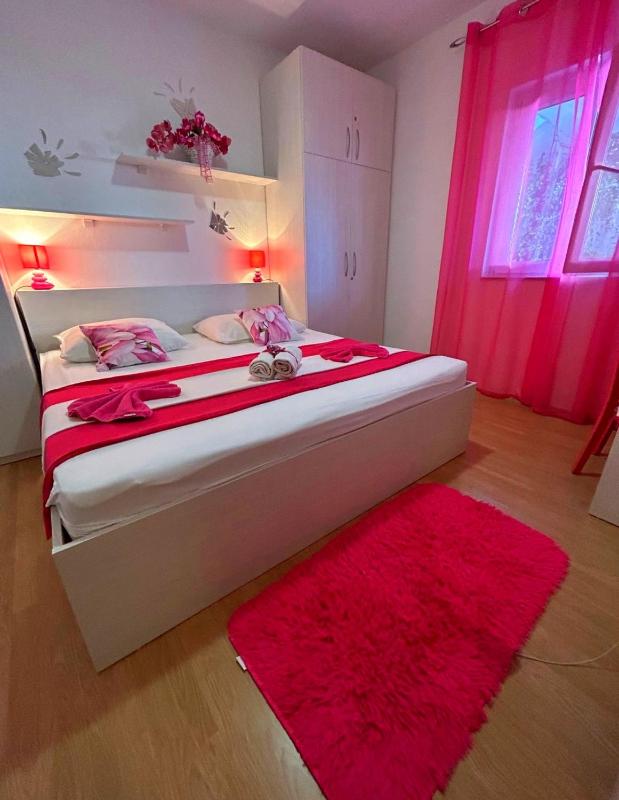 Apartmani Niki Hvar - image 39