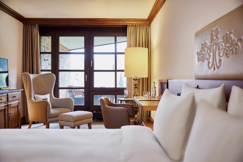 King Room with Mountain View image 1