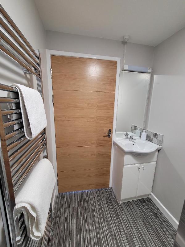 Budget Double Room image 2