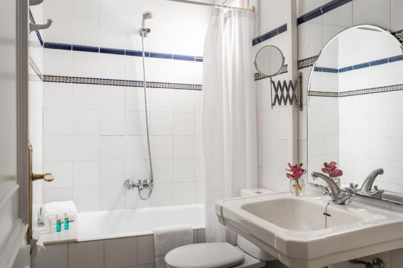 Double or Twin Room image 1