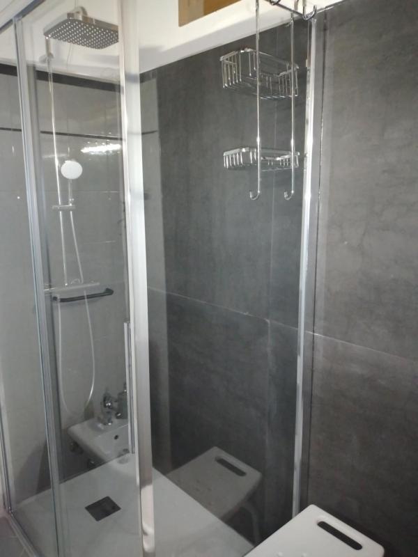 Double or Twin Room image 4