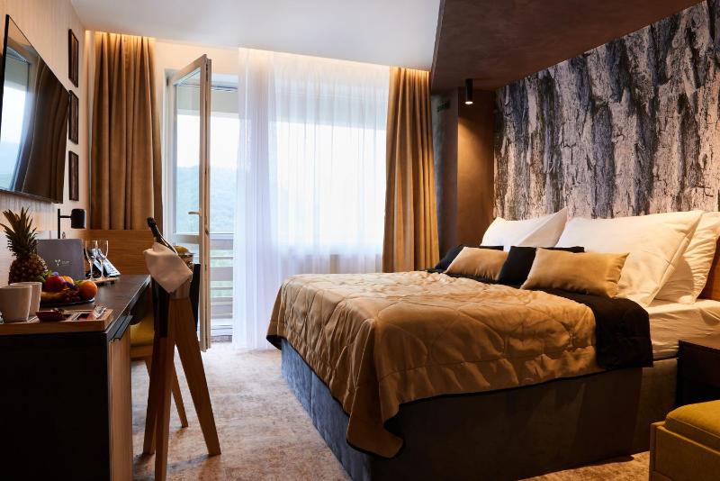 Standard Double Room with Balcony image 1