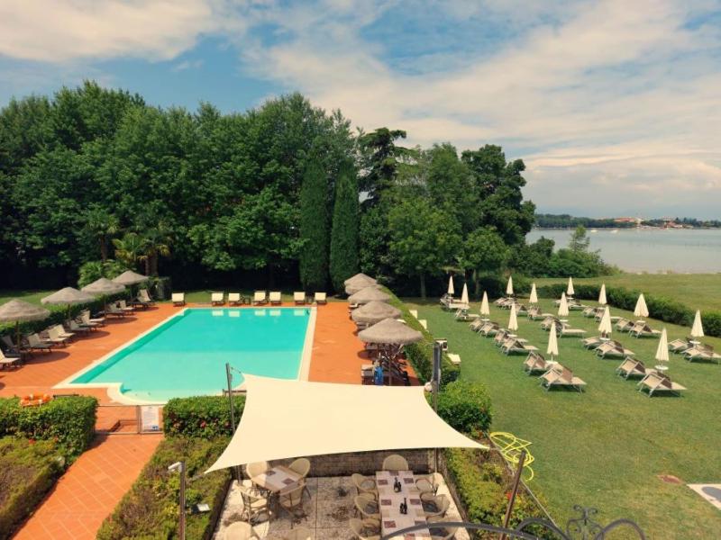 Yachting Hotel Mistral - image 4