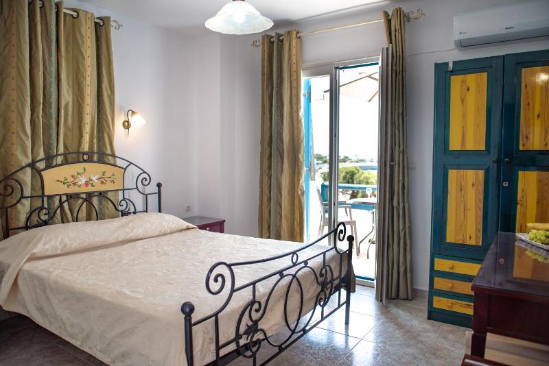 Studio with Sea View image 4