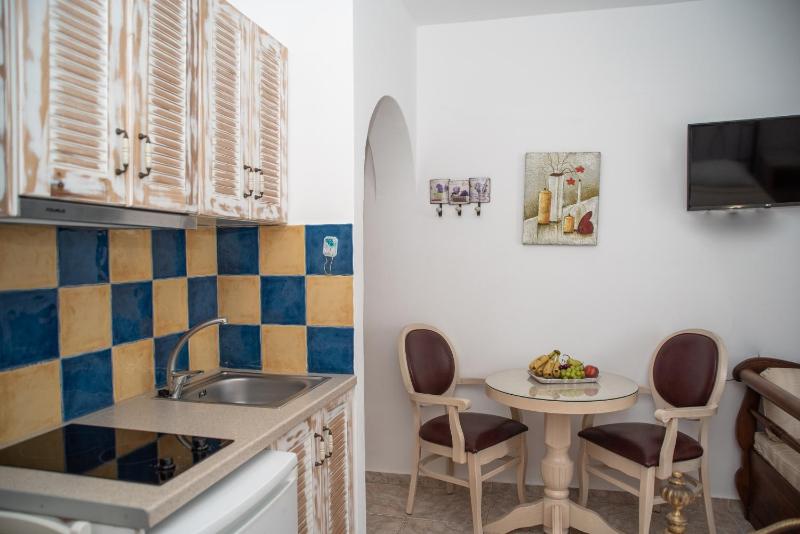 Studio Apartment with Side Sea View image 2