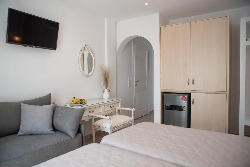 Studio Apartment image 2