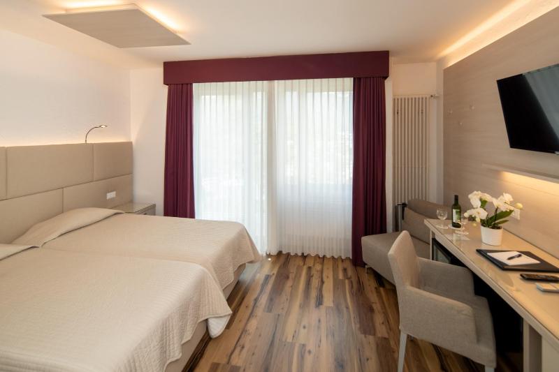 Superior King or Twin Room image 1