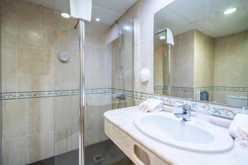 Single Room image 1