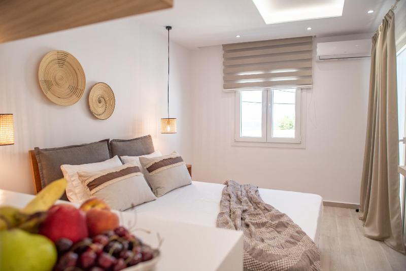 Deluxe Double Room image 4