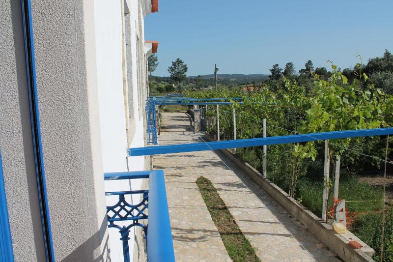 Double Room with Balcony image 4