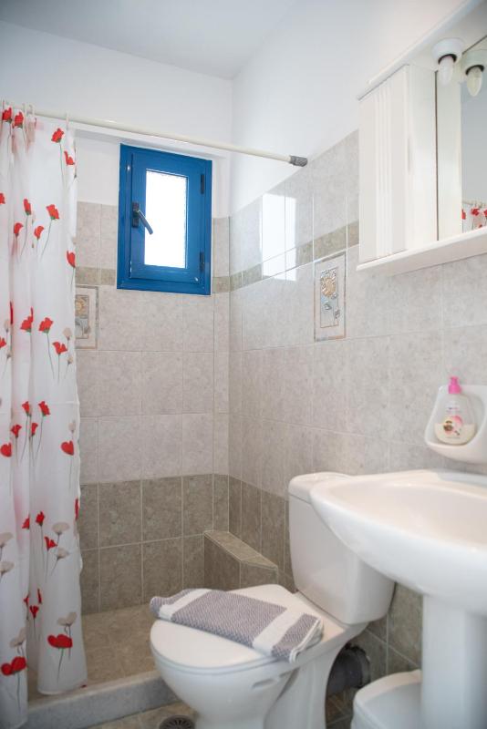 Budget Double Room image 2