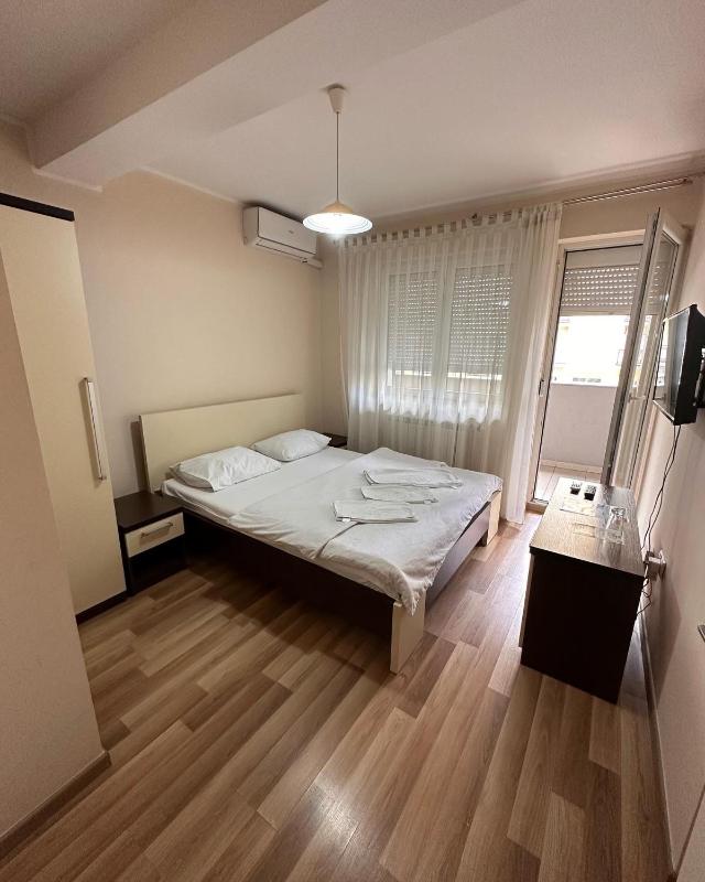 Double Room with Terrace image 1