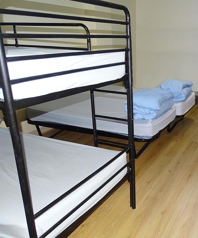 4 Bed Female Dormitory Room image 4