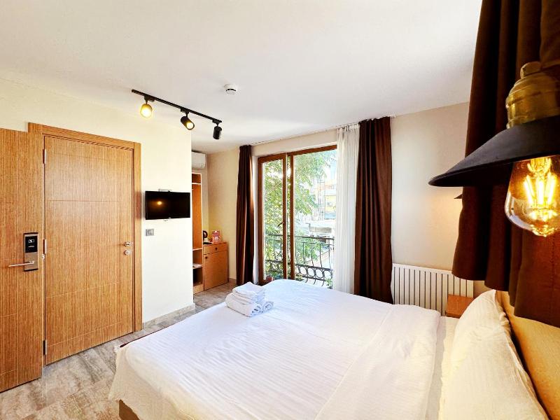 Sultan Pier Hotel - image 14