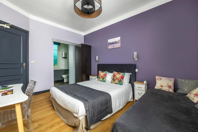 Comfort Double Room image 4