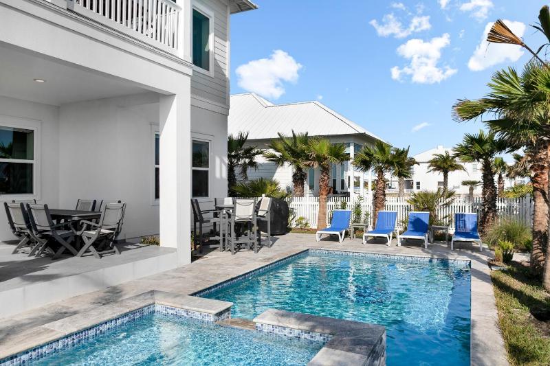 Kite One - Private bayside home with Pool and Hot Tub home - image 23