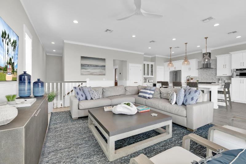 Kite One - Private bayside home with Pool and Hot Tub home - image 41