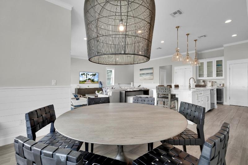 Kite One - Private bayside home with Pool and Hot Tub home - image 47