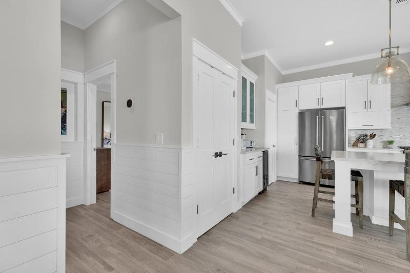 Kite One - Private bayside home with Pool and Hot Tub home - image 6